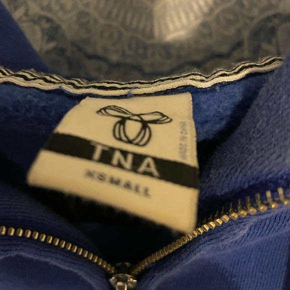 💙Beautiful Blue TNA (Aritzia) zip up hoodie - Picture 3 of 6